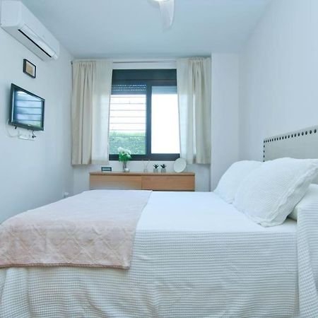 Loft Miramar Apartment Фуeнхирола Екстериор снимка