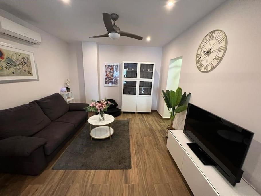 Loft Miramar Apartment Фуeнхирола Екстериор снимка